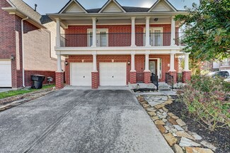 3655 Burning Palms Ct, Houston, TX 77042