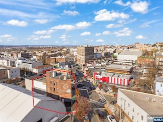 733 6th St, Union City, NJ 07087