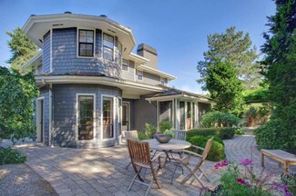2202 38th Place E, Seattle, WA 98112