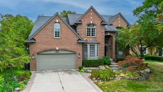 620 Appoline Ct, Rochester, MI 48307