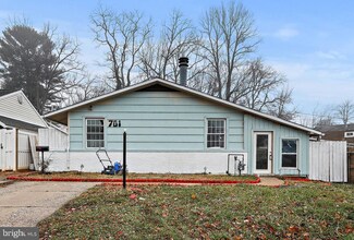 701 Adana Rd, Pikesville, MD 21208