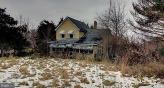 112 Shiff Ave, Elmer, NJ 08318