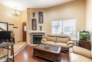 695 S Knickerbocker Dr Unit 12, Sunnyvale, CA 94087