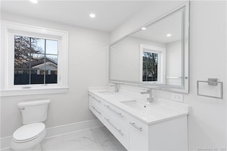 40 Poe Ct, Fairfield, CT 06825