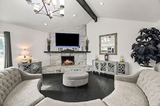 2714 W Ash St, Rogers, AR 72758