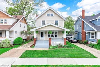 1262 Gladys Ave, Lakewood, OH 44107