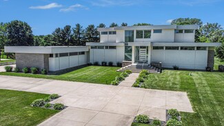 1735 Fairview Ct, Saline, MI 48176