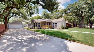 1313 N Riverside Dr, Fort Worth, TX 76111