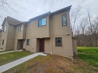 135 Village Square Dr Unit 1, New Britain, CT 06053