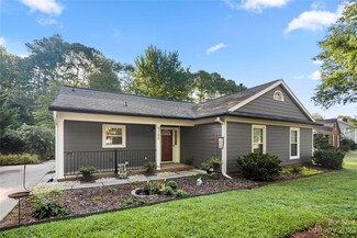 9732 Kent Village Dr, Charlotte, NC 28269