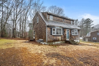 1094 Glebe St, Taunton, MA 02780