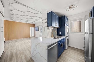 58 W 58th St Unit 26F, New York, NY 10019