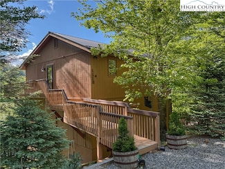 111B Charter Hills Rd, Beech Mountain, NC 28604