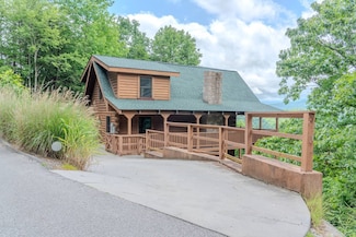 1910 E Mountain View Way, Sevierville, TN 37862