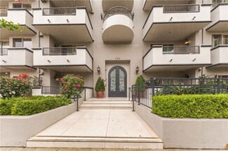 11218 Camarillo St Unit 404, North Hollywood, CA 91602