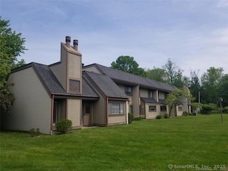 85 Viscount Dr Unit 2F, Milford, CT 06460