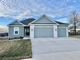 1973 Longview Dr, Liberty, MO 64068