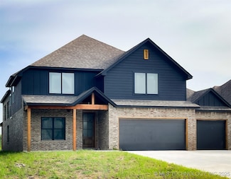 2402 E Northampton St, Broken Arrow, OK 74014