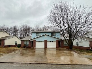910 S Green Point Trace, Fayetteville, AR 72704