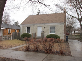 1027 Lorraine Ave, Waukegan, IL 60085