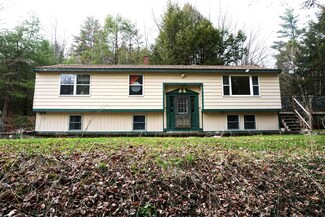 363 Summer St, Peterborough, NH 03458