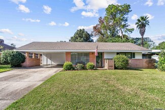 6930 Menlo Dr, Baton Rouge, LA 70808