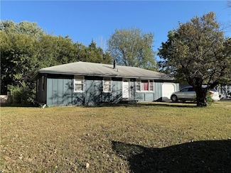 13425 Belmead Ave, Grandview, MO 64030