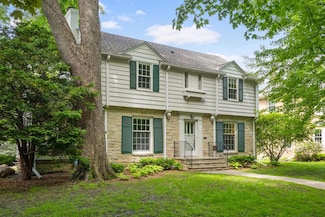 1427 W Minnehaha Pkwy, Minneapolis, MN 55419