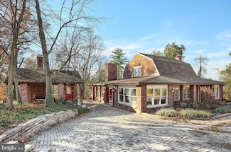 6691 Harmony Grove Rd, Dover, PA 17315