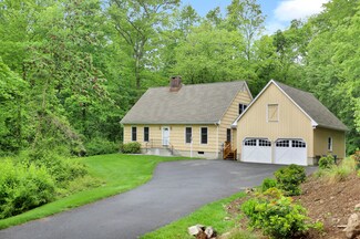 5 Corrigan Ln, Greenwich, CT 06831