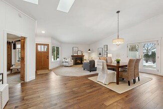 5417 Sanibel Dr, Hopkins, MN 55343