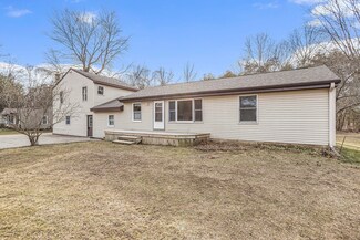 70 20th St, Otsego, MI 49078