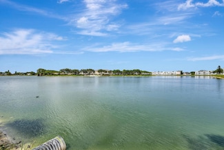 20 Somerset A, West Palm Beach, FL 33417