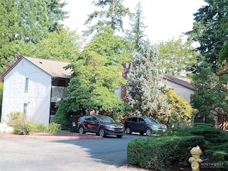 12602 NE 118th St, Kirkland, WA 98034
