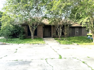 772 Riverside Dr, Palacios, TX 77465