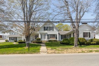 34 Townsend Ave, Boothbay Harbor, ME 04538