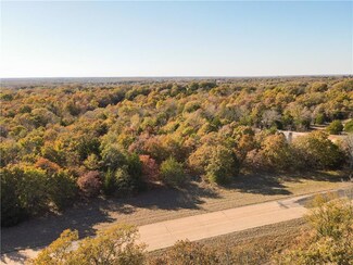 30002 Old Highway 18, Macomb, OK 74852