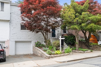 214 Kent St, Brookline, MA 02446