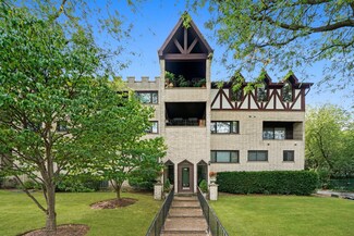 110 Green Bay Rd Unit 102, Glencoe, IL 60022