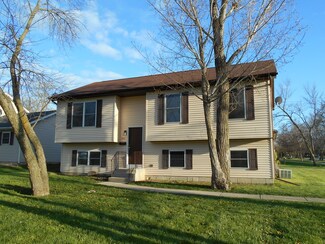 2213 Salem Blvd, Zion, IL 60099