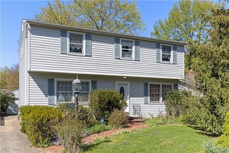 8295 Mentorwood Dr, Mentor, OH 44060