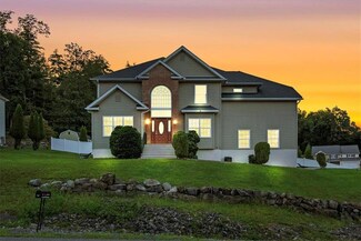 780 Wedgewood Lake Dr, Stroudsburg, PA 18360