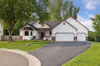 5476 Helena Rd N, Saint Paul, MN 55128