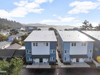 920 SW 48th St Unit 3, Lincoln City, OR 97367