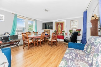 132 Oak St, Yonkers, NY 10701