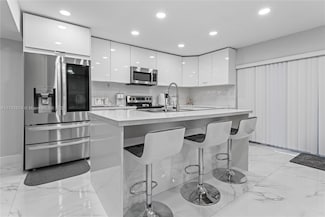 7140 W 2nd Way, Hialeah, FL 33014