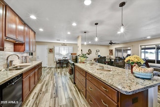 18410 N 104th Ave, Sun City, AZ 85373