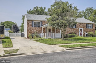 240 Inlet Dr, Pasadena, MD 21122