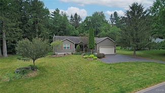 101 Topaz Trail, Syracuse, NY 13219