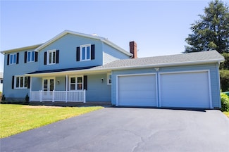 148 Blue Grass Ln, Rochester, NY 14626